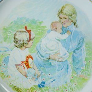 Vintage Wall Plate Avon "Tenderness" Mother & Children 1974